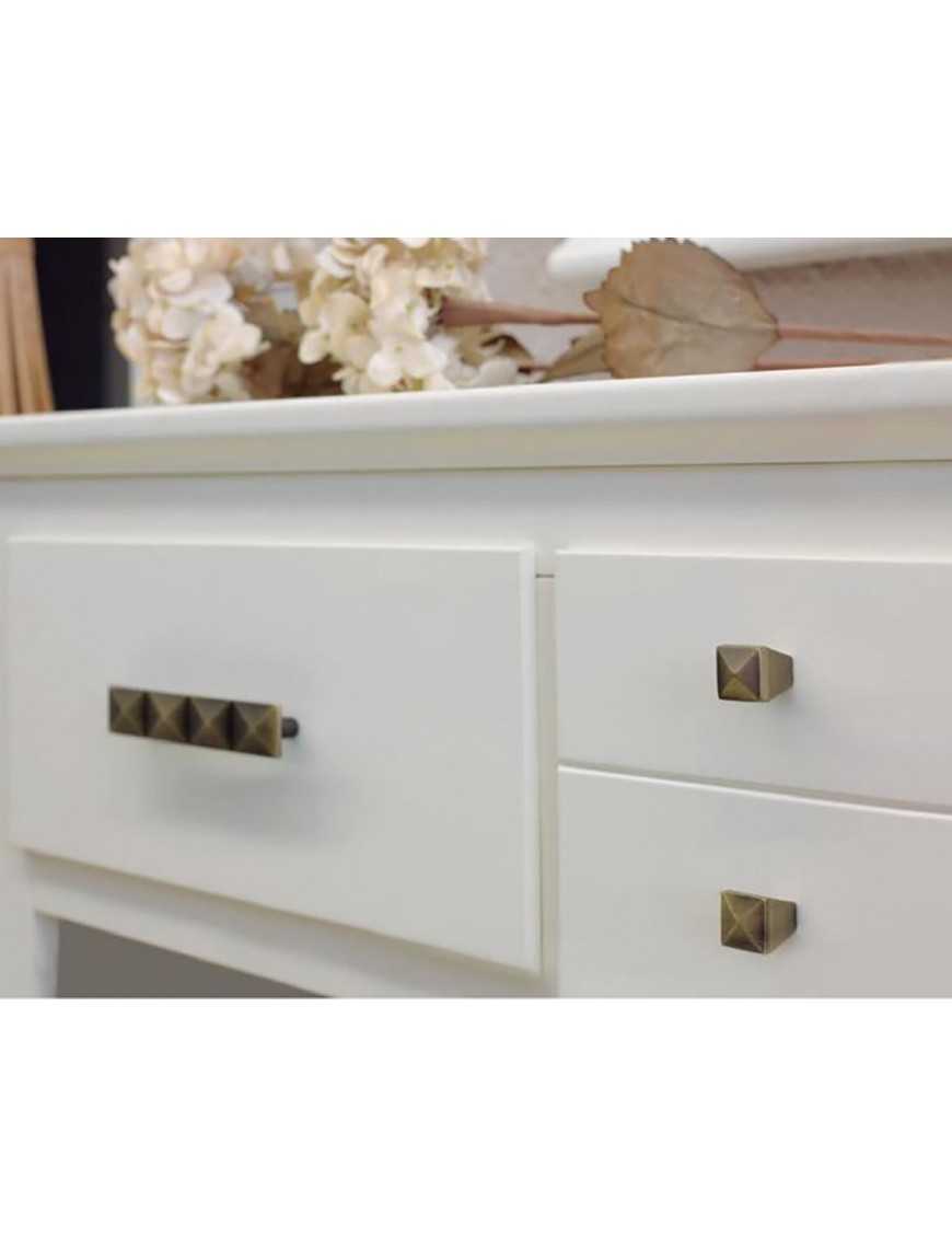 Tiradores y pomos para cajones...