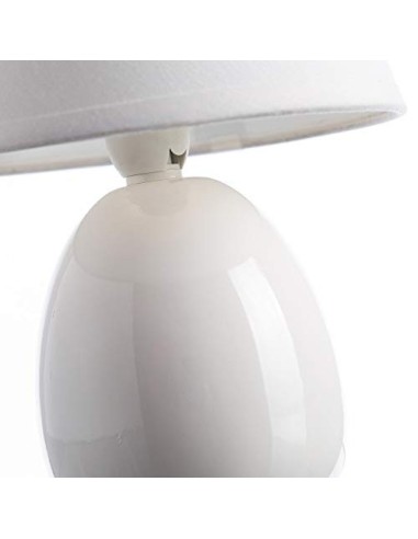 Lámpara de mesita de noche moderna de cerámica blanca de 15x24 cm. Lámpara de mesita de noche moderna de cerámica blanca de 15x24 cm.